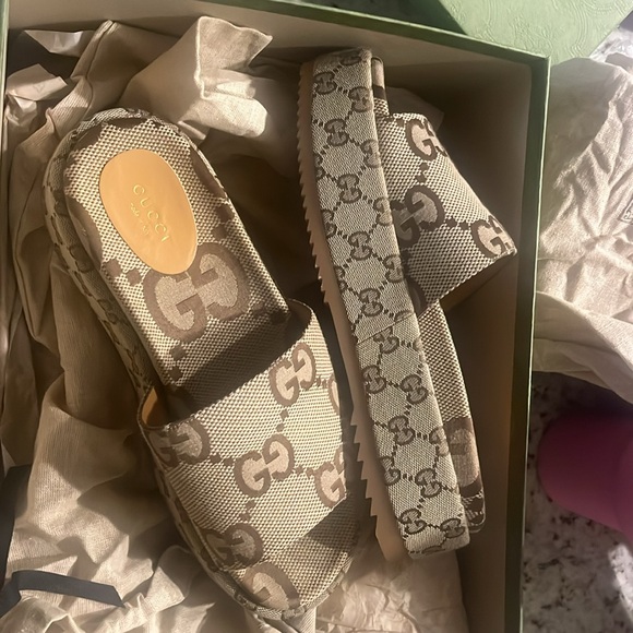 Gucci WOMEN'S PLATFORM SLIDE SANDAL - Picture 2 of 7